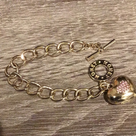 Vintage MONET Bracelet Heart Locket Charm Gold Tone Pink Rhinestone Signed - Picture 2 of 6